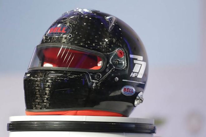 FIA представила шлем, созданный по новым стандартам безопасности