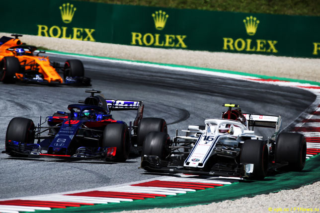 Sauber впервые в сезоне двумя машинами заработала очки