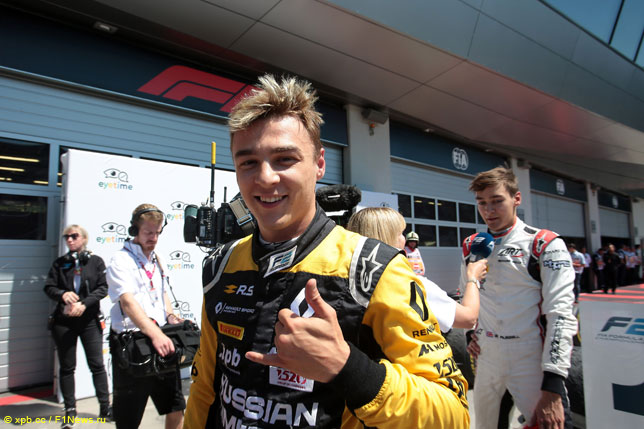 Артём Маркелов отработает на тестах Renault