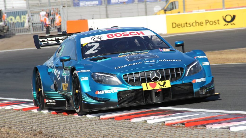 Гэри Паффетт возглавил четверку Mercedes на финише первой гонки DTM