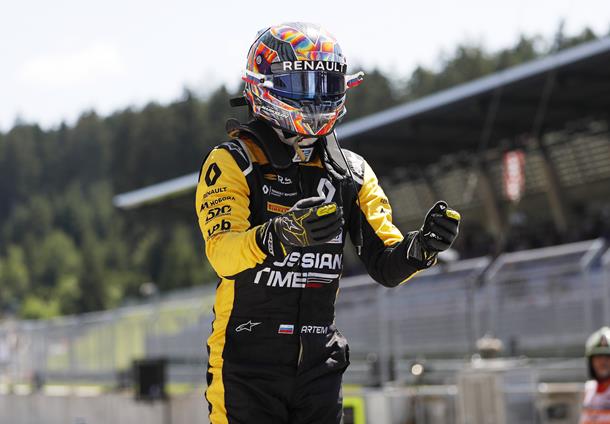 Маркелов выиграл вторую гонку в Австрии, Расселл стал лидером чемпионата