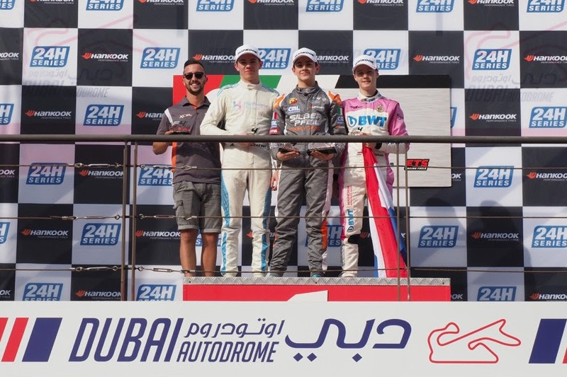 Четыре победителя в четырёх гонках и дебют Наннини в автоспорте. Арабская Ф4 в Дубаи