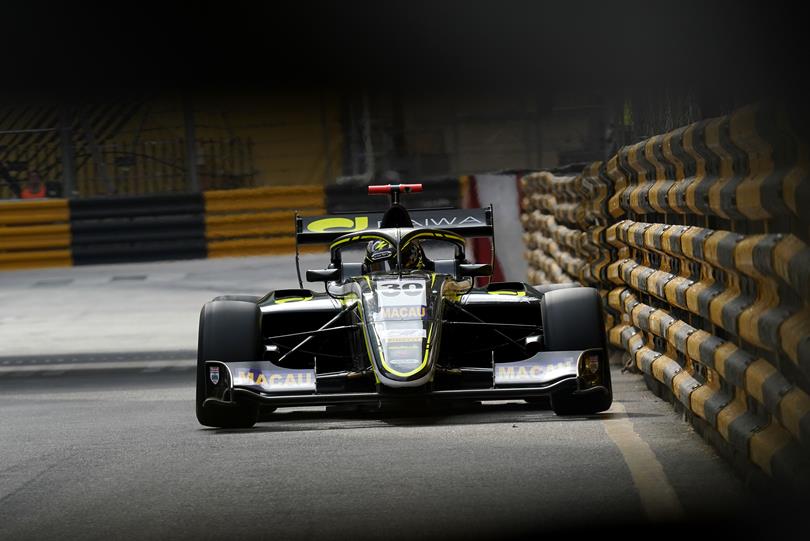 Гонщики «Формулы-3» рассказали каков новый автомобиль на трассе БП Макао