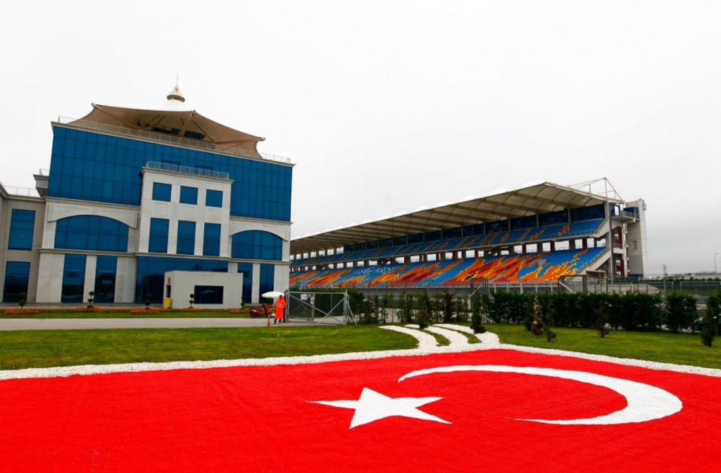 ОФИЦИАЛЬНО: Гран-при Турции возвращается в календарь “Формулы-1”, в сезоне будет 17 этапов